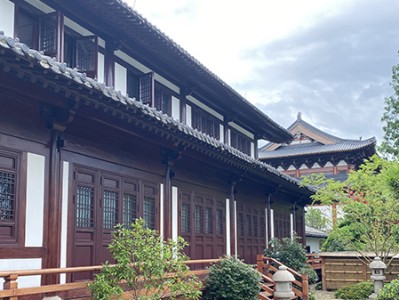 莊嚴(yán)的寺院古建筑設(shè)計(jì)，傳承千年的宗教象征與精神寄托