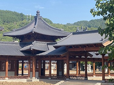 探究古建筑設計在佛教寺廟中的文化符號與現代設計的融合